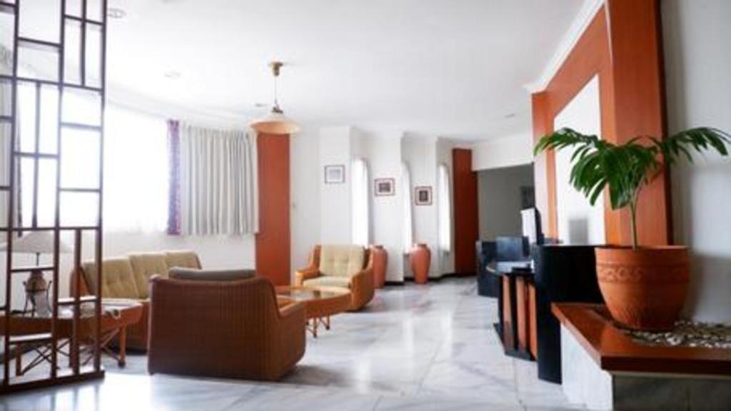Bentani Hotel & Residence Cirebon Exterior foto