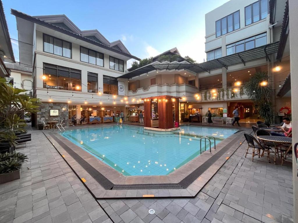 Bentani Hotel & Residence Cirebon Exterior foto